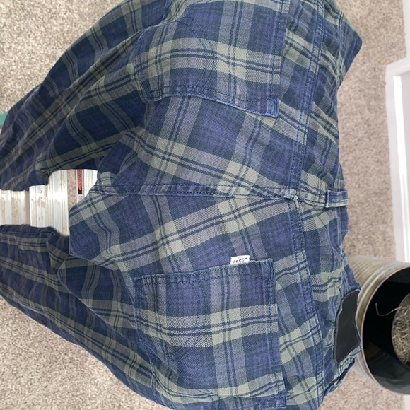 SKINNY LEVI’s 33x32 GREEN AND BLUE PLAID
RARE - Picture 4 of 7